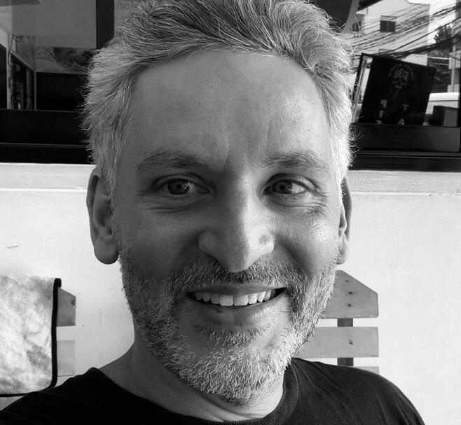 Scott Witman: Ex-Hollywood TV editor turned copywriter, travel video producer, and story-arc strategist. Specializes in developing deeply-researched narrative concepts with mass-audience appeal, on-target messaging, and pop-culture alignment.